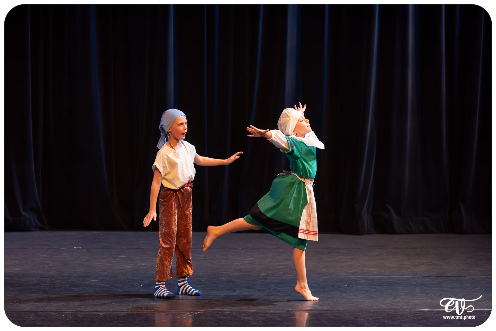 ECOLE DE DANSE CÉCILE ADAMOW
